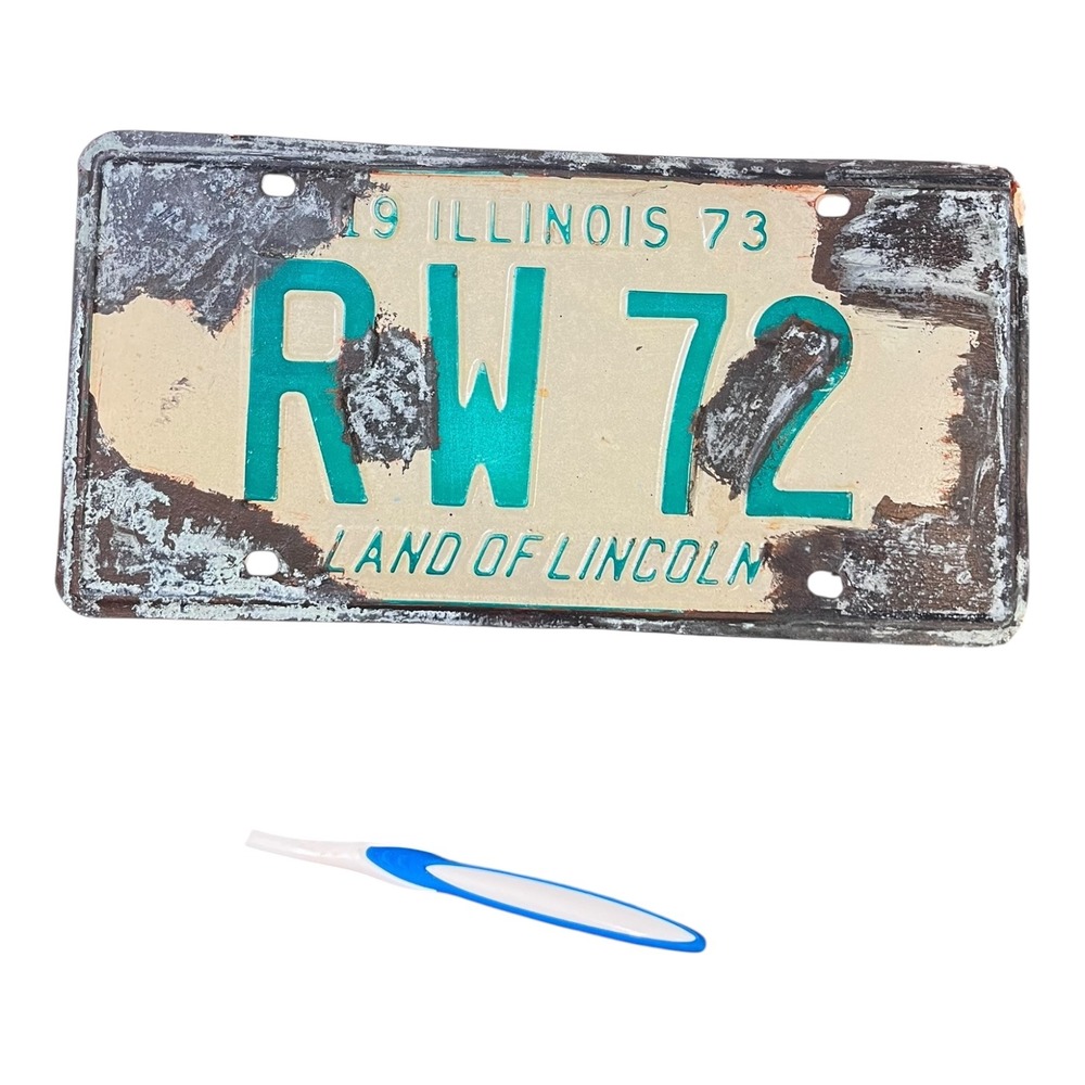 Illinois 1973 Land of Lincoln License Plate #RW 72 Garage Man Cave